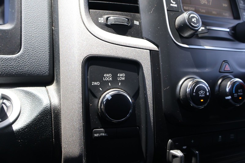 Ram 1500 Vehicle Full-screen Gallery Image 25