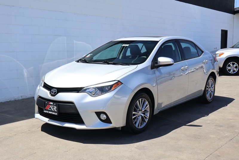 Toyota Corolla Vehicle Full-screen Gallery Image 11