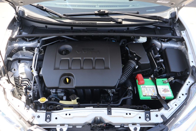 Toyota Corolla Vehicle Full-screen Gallery Image 12