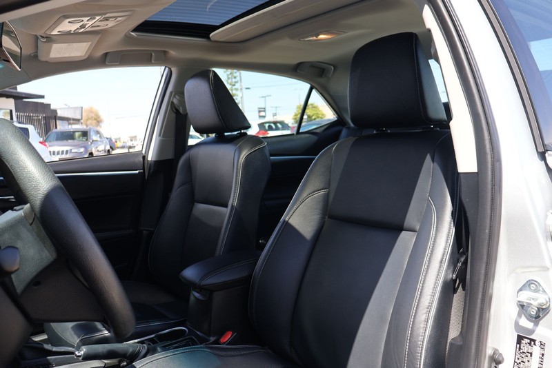 Toyota Corolla Vehicle Full-screen Gallery Image 16