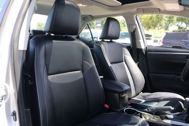 Toyota Corolla Vehicle Full-screen Gallery Image 19