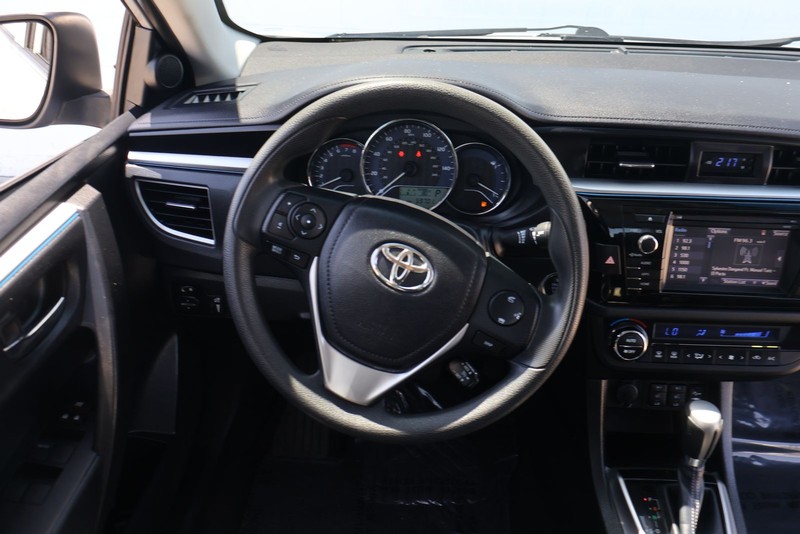 Toyota Corolla Vehicle Full-screen Gallery Image 23