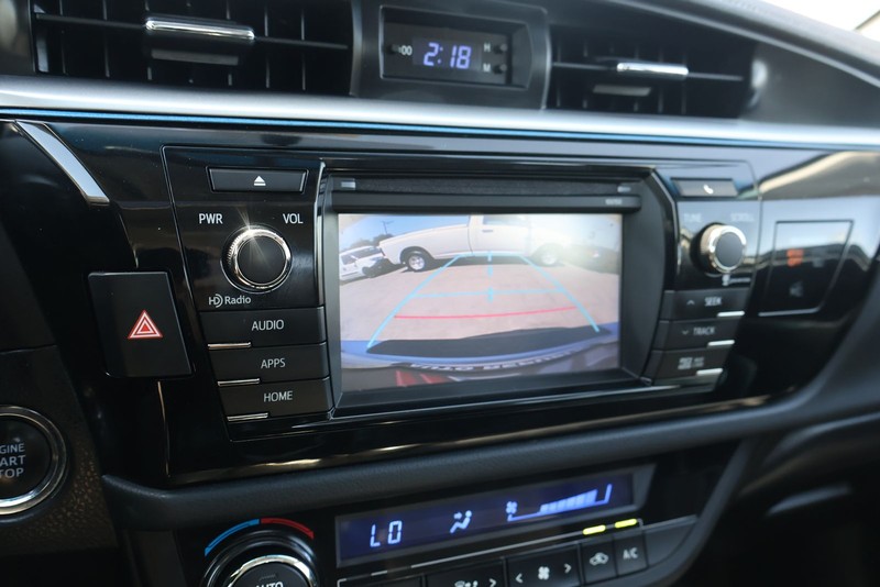 Toyota Corolla Vehicle Full-screen Gallery Image 28