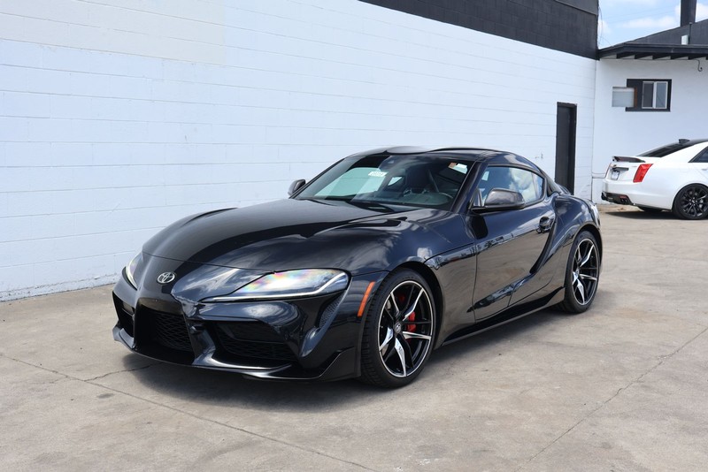 Toyota GR Supra Vehicle Full-screen Gallery Image 11