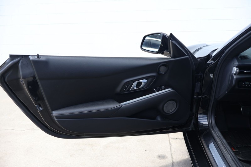 Toyota GR Supra Vehicle Full-screen Gallery Image 14