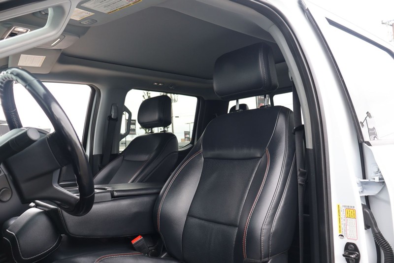 Ford Super Duty F-350 SRW Vehicle Full-screen Gallery Image 20