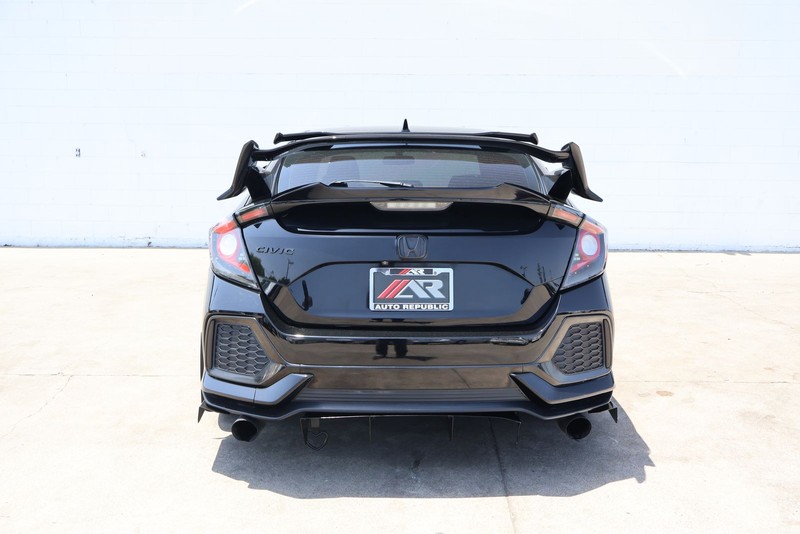 Honda Civic Hatchback Vehicle Full-screen Gallery Image 06
