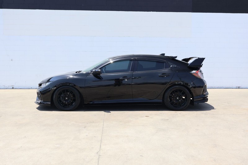 Honda Civic Hatchback Vehicle Full-screen Gallery Image 10