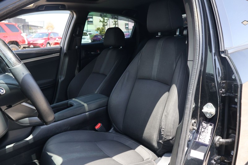 Honda Civic Hatchback Vehicle Full-screen Gallery Image 16