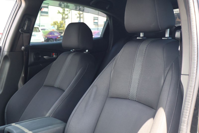 Honda Civic Hatchback Vehicle Full-screen Gallery Image 17