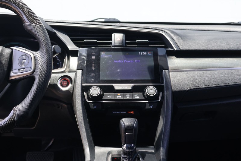 Honda Civic Hatchback Vehicle Full-screen Gallery Image 26