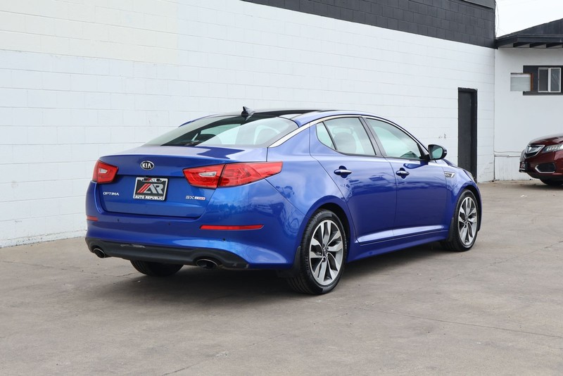 Kia Optima Vehicle Full-screen Gallery Image 05