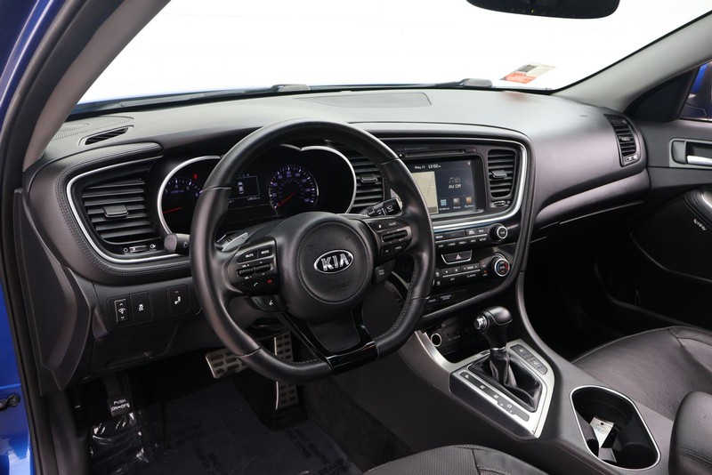 Kia Optima Vehicle Full-screen Gallery Image 16