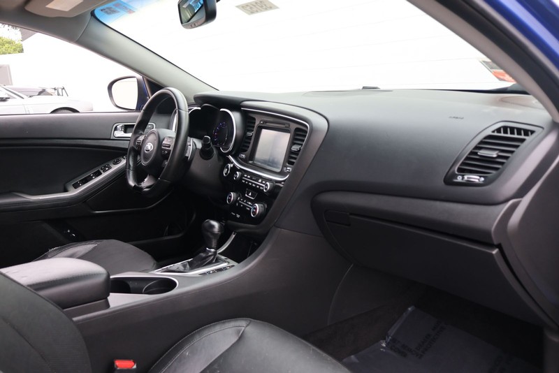 Kia Optima Vehicle Full-screen Gallery Image 19