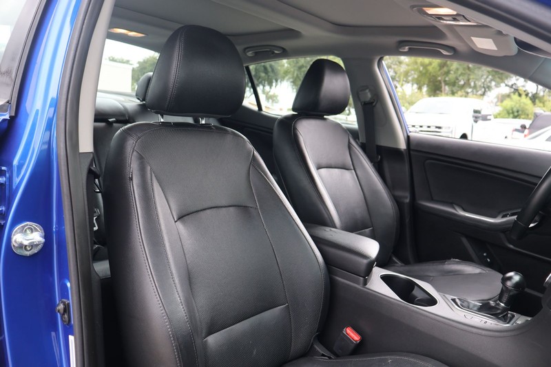 Kia Optima Vehicle Full-screen Gallery Image 20