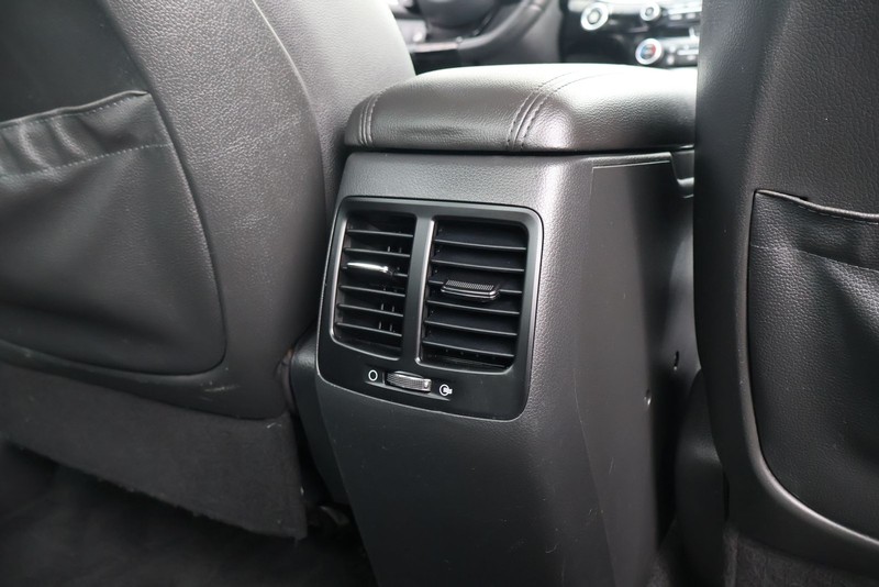 Kia Optima Vehicle Full-screen Gallery Image 22
