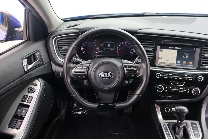 Kia Optima Vehicle Full-screen Gallery Image 25