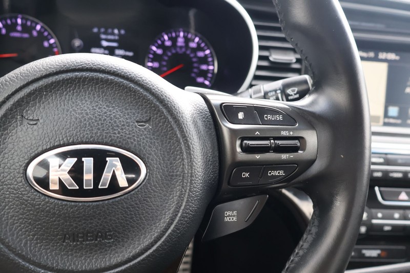 Kia Optima Vehicle Full-screen Gallery Image 27