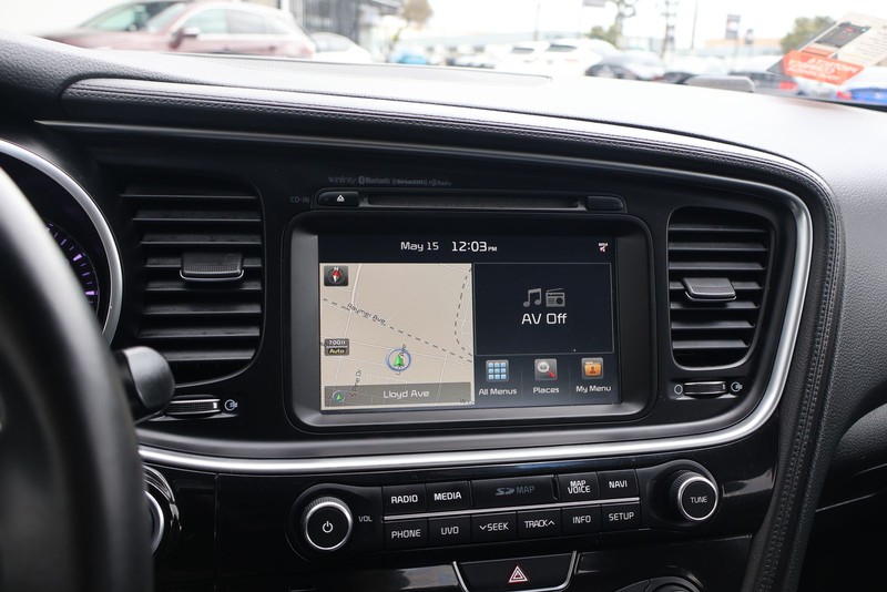 Kia Optima Vehicle Full-screen Gallery Image 29