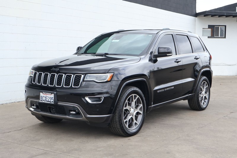 Jeep Grand Cherokee Vehicle Full-screen Gallery Image 11
