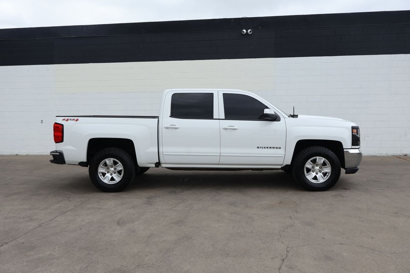 Chevrolet Silverado 1500 Vehicle Full-screen Gallery Image 04