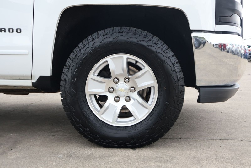 Chevrolet Silverado 1500 Vehicle Full-screen Gallery Image 13