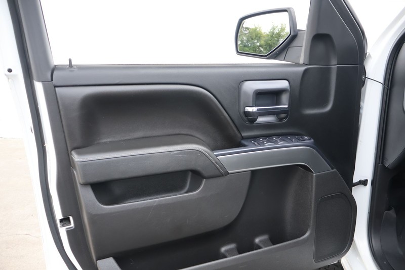 Chevrolet Silverado 1500 Vehicle Full-screen Gallery Image 14