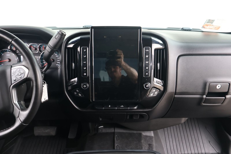 Chevrolet Silverado 1500 Vehicle Full-screen Gallery Image 26
