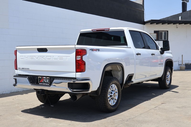 Chevrolet Silverado 2500HD Vehicle Full-screen Gallery Image 05