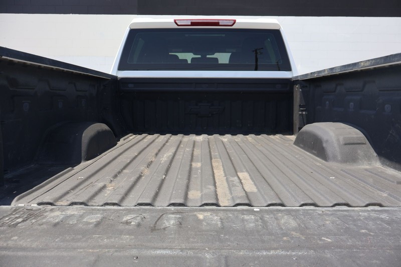 Chevrolet Silverado 2500HD Vehicle Full-screen Gallery Image 07