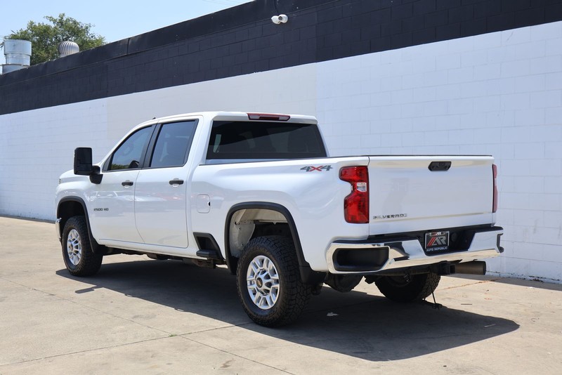 Chevrolet Silverado 2500HD Vehicle Full-screen Gallery Image 08