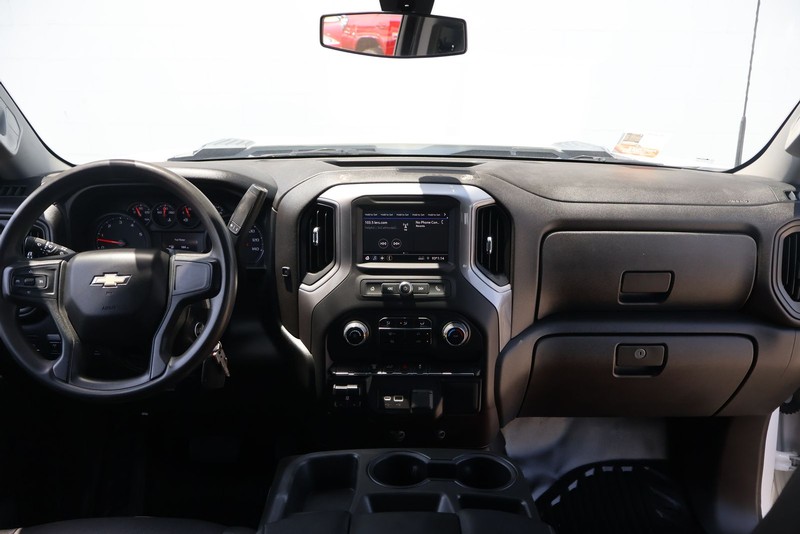 Chevrolet Silverado 2500HD Vehicle Full-screen Gallery Image 20