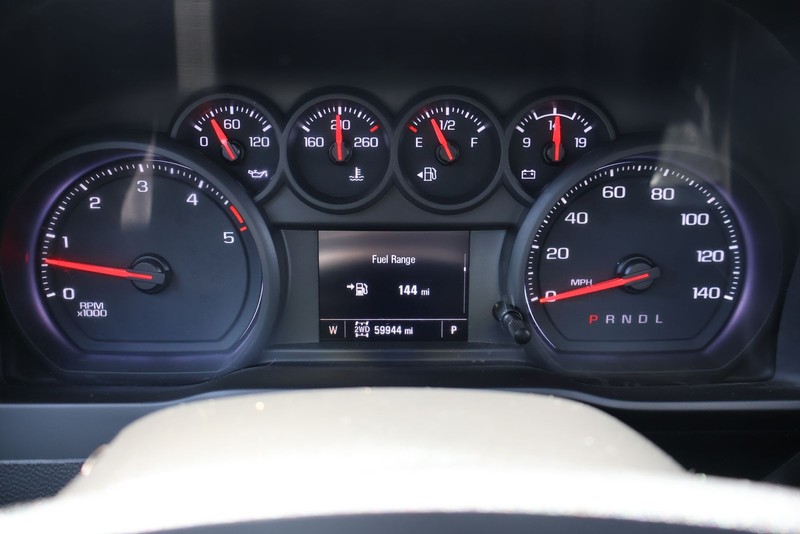 Chevrolet Silverado 2500HD Vehicle Full-screen Gallery Image 21