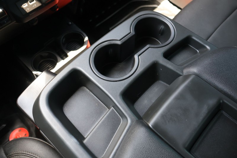 Chevrolet Silverado 2500HD Vehicle Full-screen Gallery Image 29