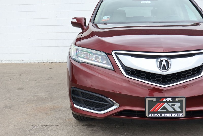 Acura RDX Vehicle Full-screen Gallery Image 03