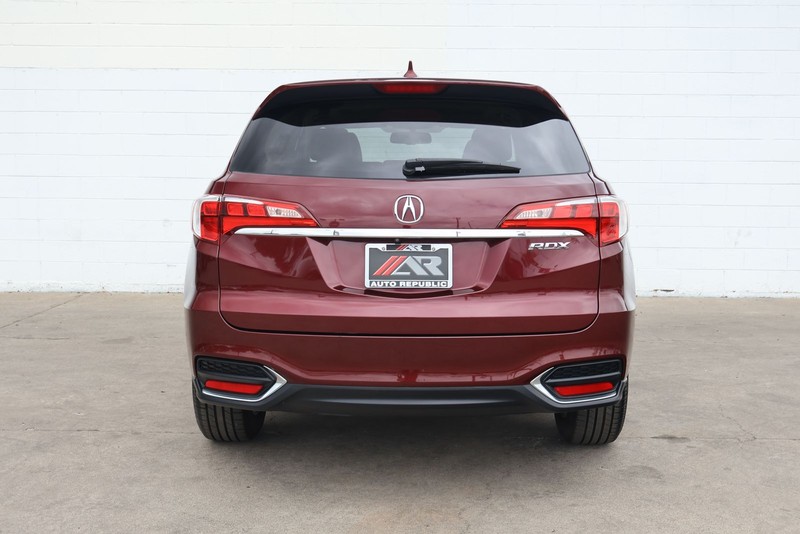 Acura RDX Vehicle Full-screen Gallery Image 06