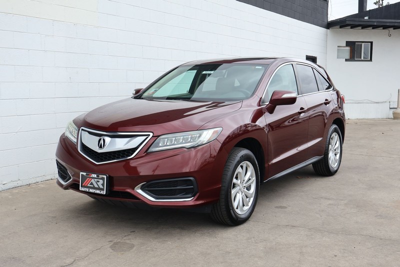 Acura RDX Vehicle Full-screen Gallery Image 12