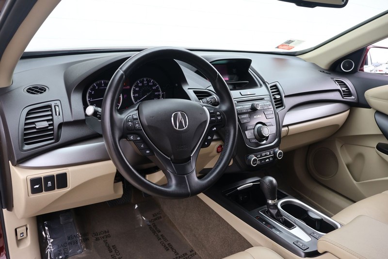 Acura RDX Vehicle Full-screen Gallery Image 16