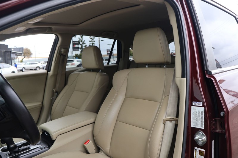 Acura RDX Vehicle Full-screen Gallery Image 17