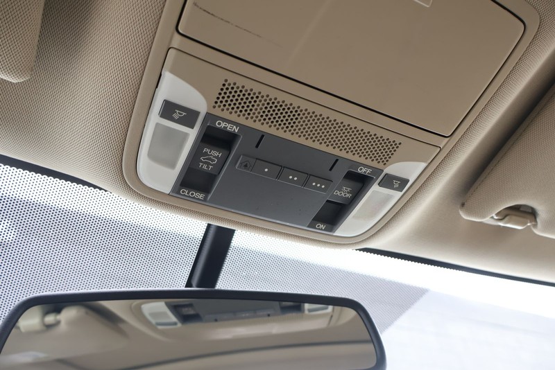 Acura RDX Vehicle Full-screen Gallery Image 33