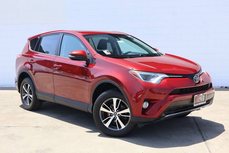 Toyota RAV4 Vehicle Full-screen Gallery Image 01