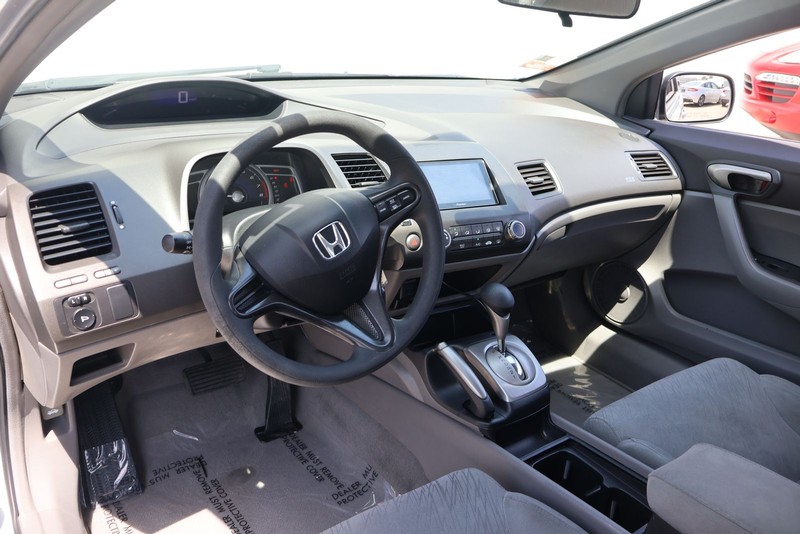 Honda Civic Coupe Vehicle Full-screen Gallery Image 14