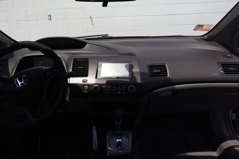 Honda Civic Coupe Vehicle Full-screen Gallery Image 20