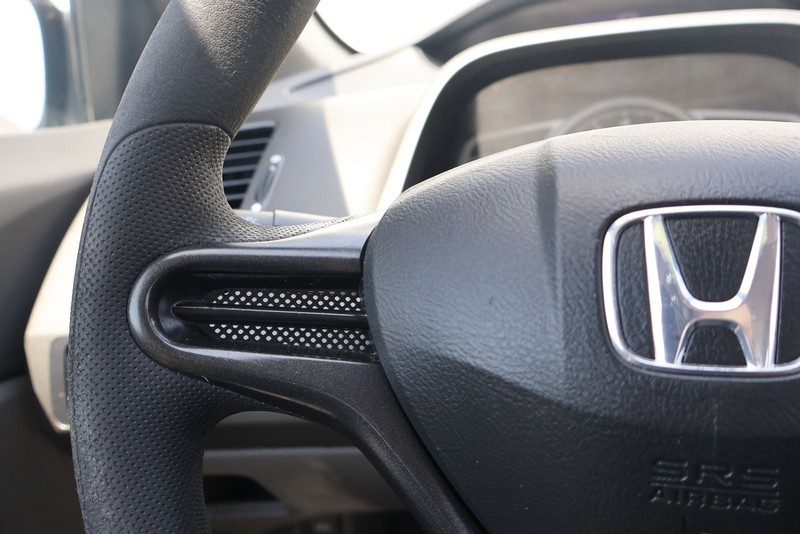 Honda Civic Coupe Vehicle Full-screen Gallery Image 23