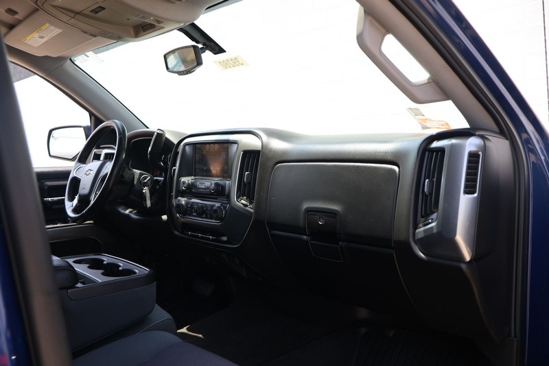 Chevrolet Silverado 1500 Vehicle Full-screen Gallery Image 18