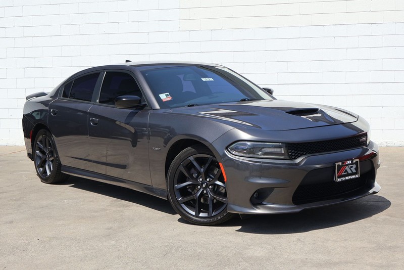 Dodge Charger Vehicle Full-screen Gallery Image 01