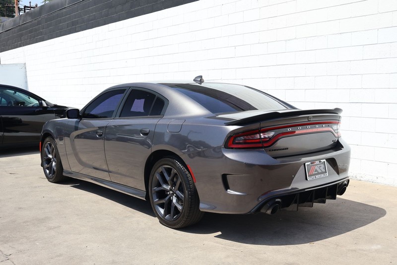 Dodge Charger Vehicle Full-screen Gallery Image 07