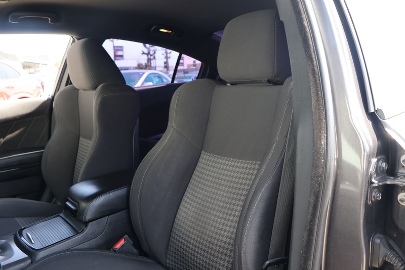 Dodge Charger Vehicle Full-screen Gallery Image 14