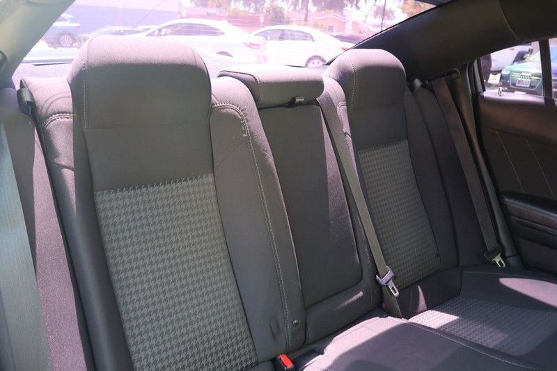 Dodge Charger Vehicle Full-screen Gallery Image 18