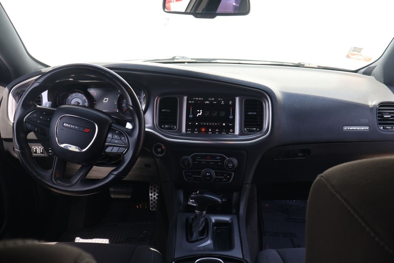 Dodge Charger Vehicle Full-screen Gallery Image 20
